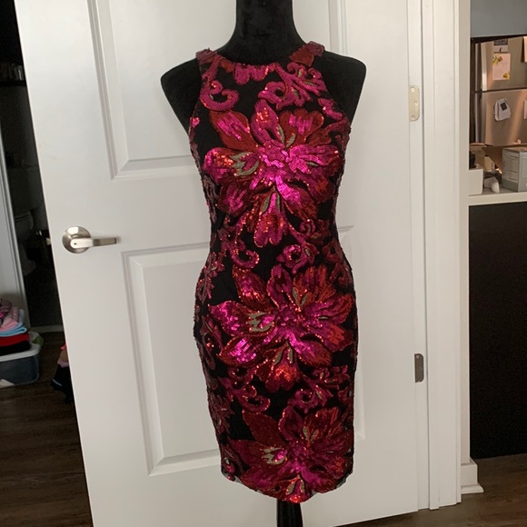 Cache Sequin Evening Dress - Picture 1 of 2